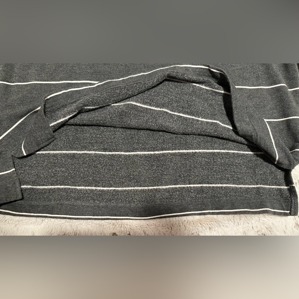 Soma Wknd pullover top long sleeve gray white stripe relaxed Top - Picture 13 of 13